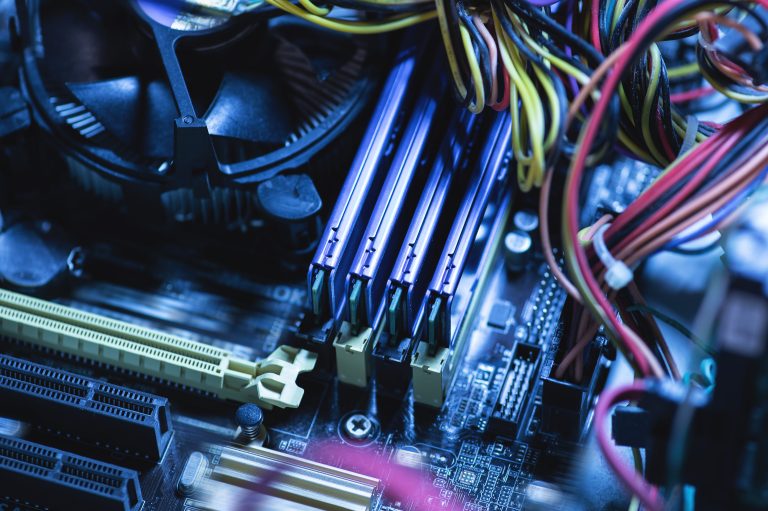 Cómo elegir una tarjeta madre para armar tu PC en Costa Rica — Guía 2026